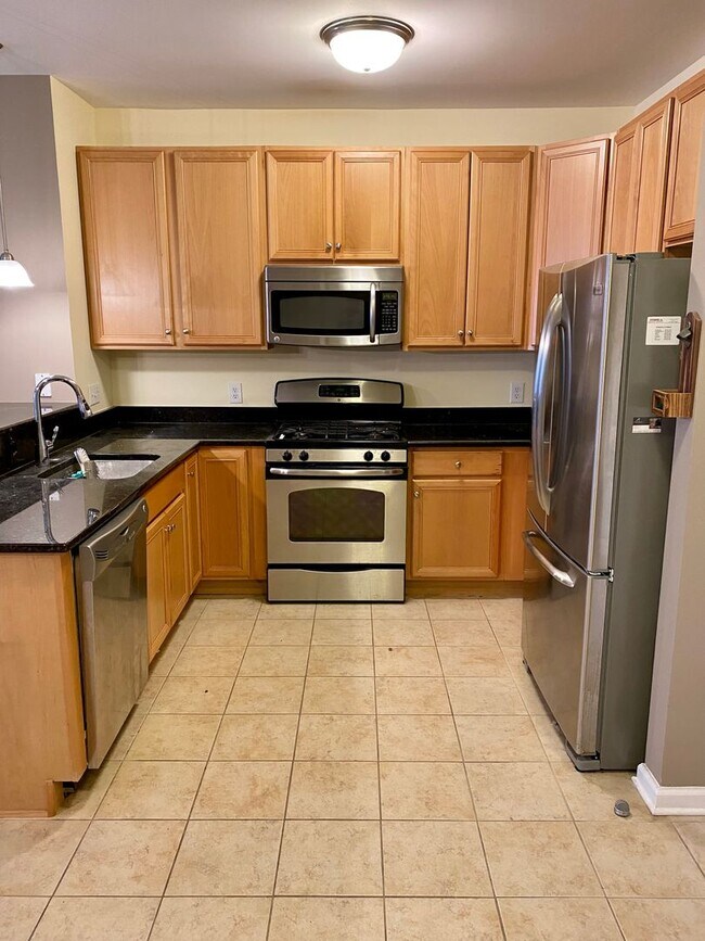 Foto del edificio - 2-Bedroom/2-Bathroom Apartment in the Hear...
