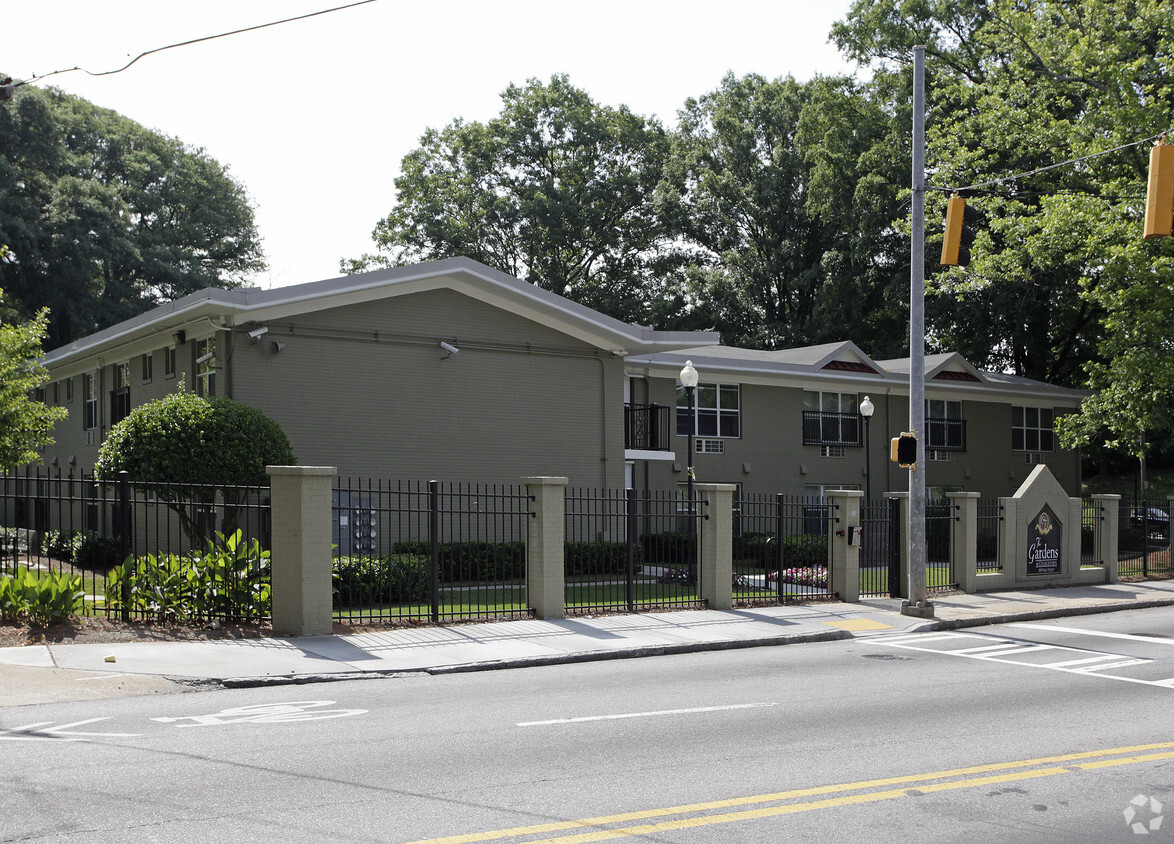 Primary Photo - The Gardens At Collegetown