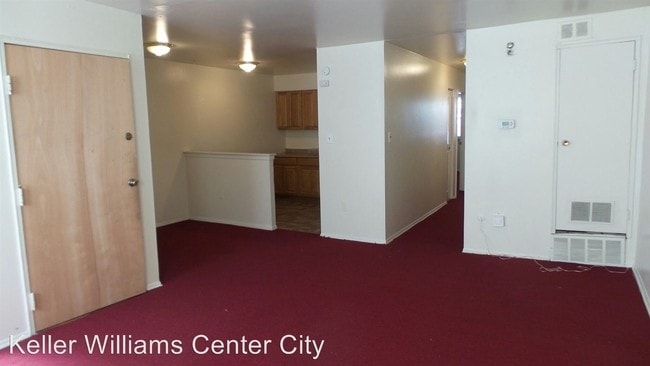 Building Photo - 3025 S 72nd St