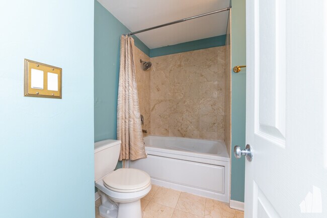 Foto del edificio - 2356 N Elston Ct