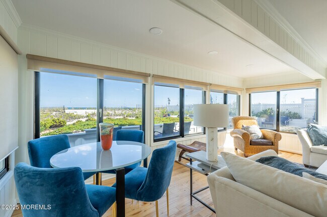 Building Photo - 14 Falls Rd