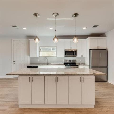 Building Photo - 4337 Canal St