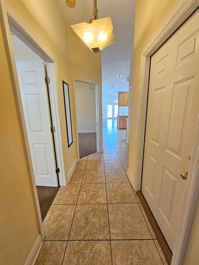 Foto del edificio - 3283 Emerson Ln