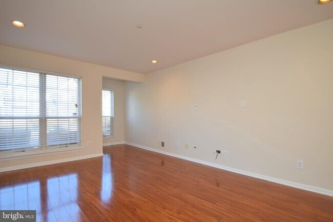 Building Photo - 235 Valley Forge Lookout Pl