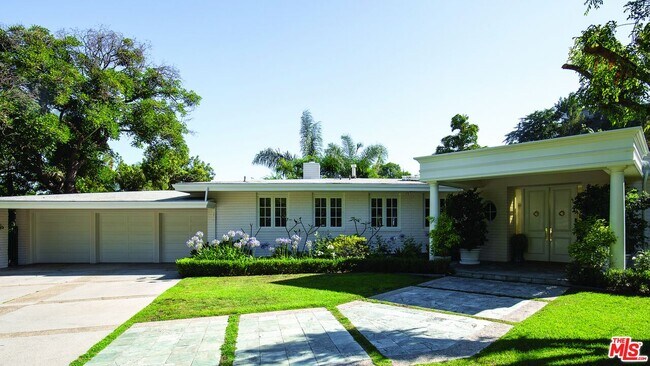 Foto del edificio - 1201 Loma Vista Dr