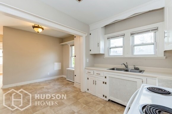 Foto del edificio - 2020 Cardiff Rd