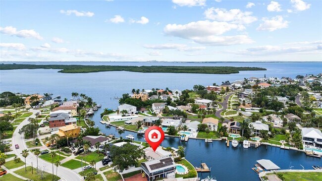 Foto del edificio - 5541 Bayou Grande Blvd NE