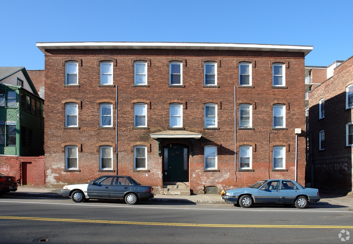 222 Lyman St, Holyoke, MA 01040 Apartments in Holyoke, MA