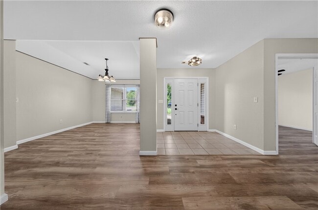 Foto del edificio - 903 Tyra Ln