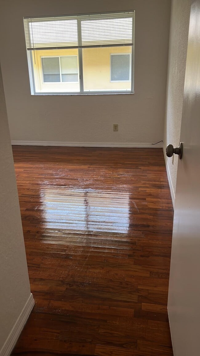 Foto del edificio - 2080 NE 167th St