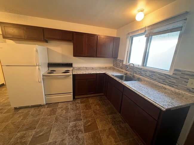 Building Photo - 3502 Dawes St