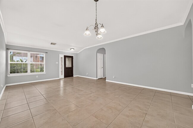 Building Photo - 3223 Legends Creek Dr