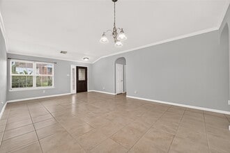 Building Photo - 3223 Legends Creek Dr