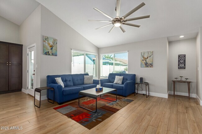 Foto del edificio - 19407 N 8th Ave