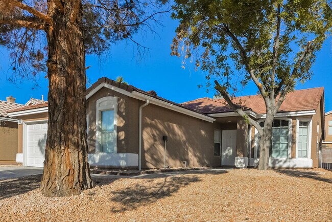 Building Photo - 1864 Praline Cir