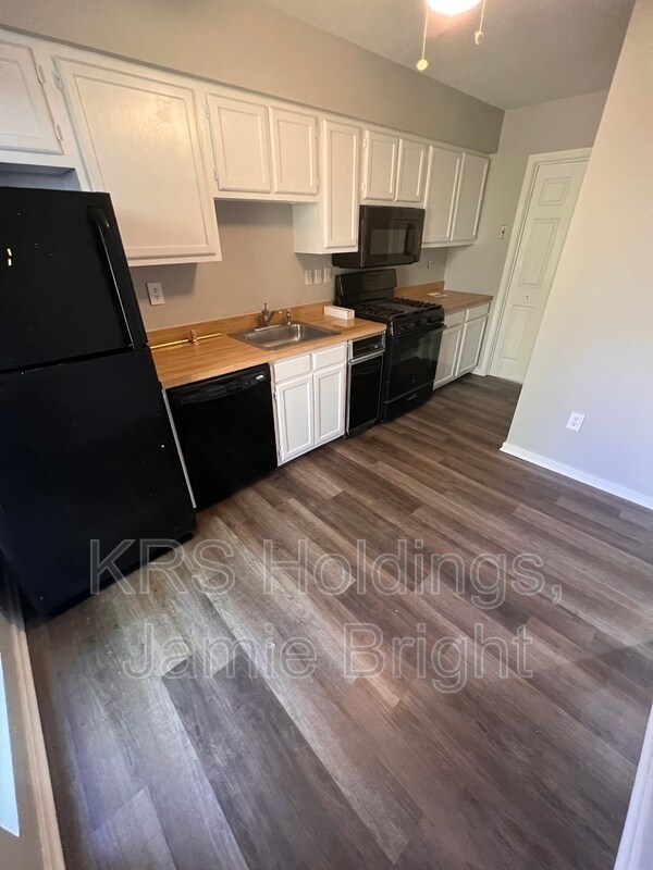 Foto del edificio - 9635 Groundhog Dr