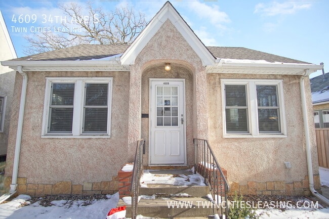 Building Photo - 4609 S 34th Ave