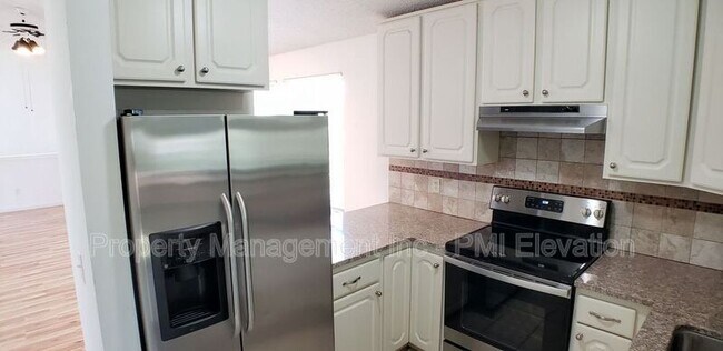 Foto del edificio - 11541 E 1st Ave