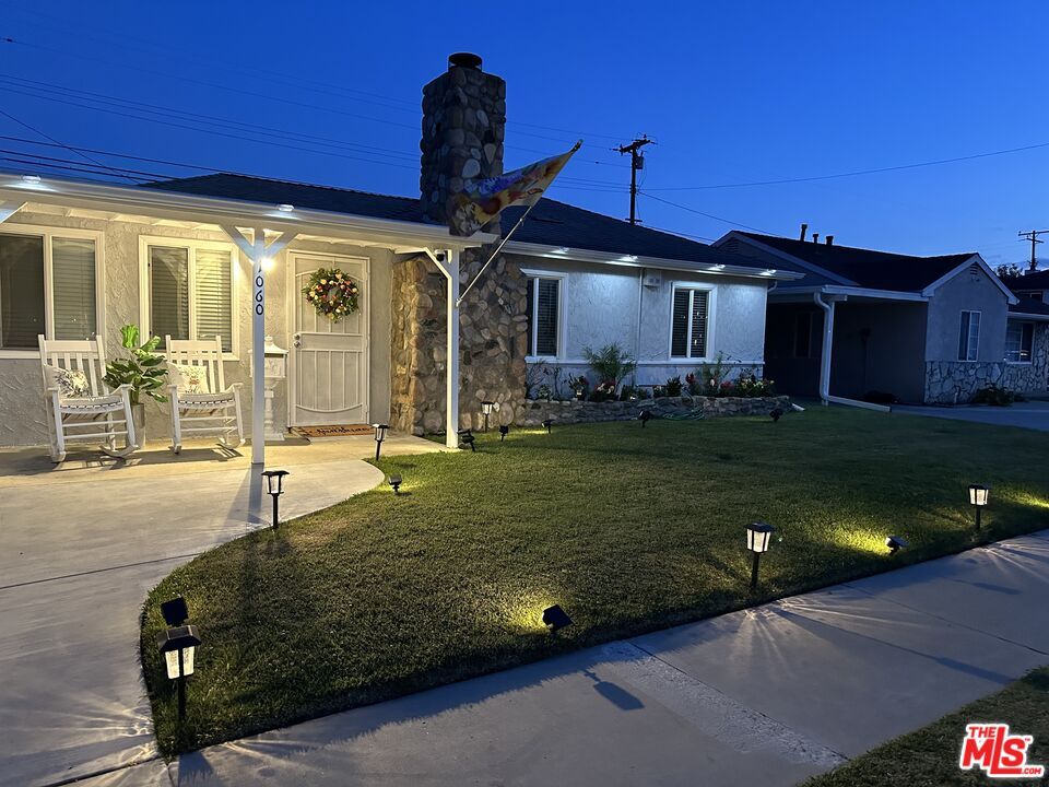 Foto principal - 1060 W 210th St