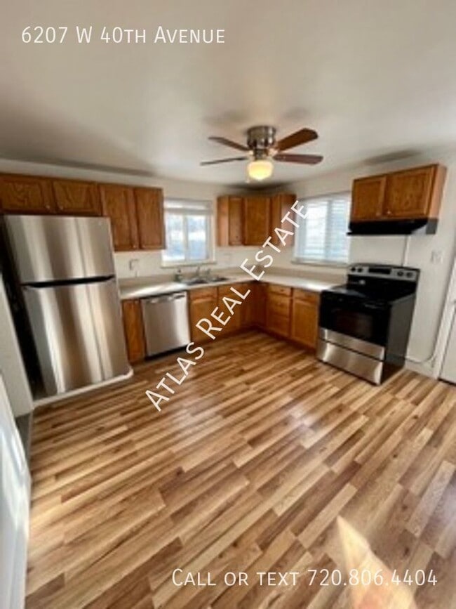 Building Photo - Newly Renovated 2 bedroom Unit!!!