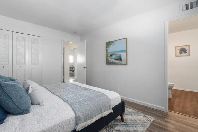 Building Photo - 2939 Samuel Dr