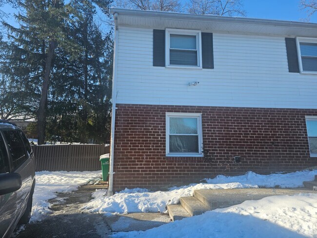 Building Photo - 10800 Joyceton Ct