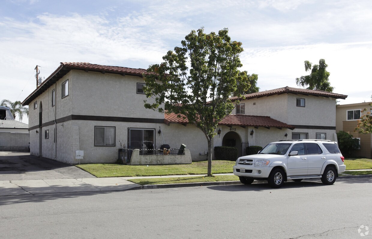Foto principal - 602 S Walnut Ave