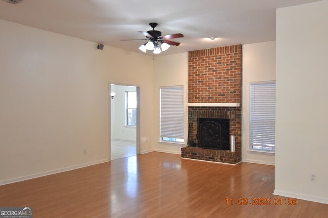 Building Photo - 202 Hallowes Dr S