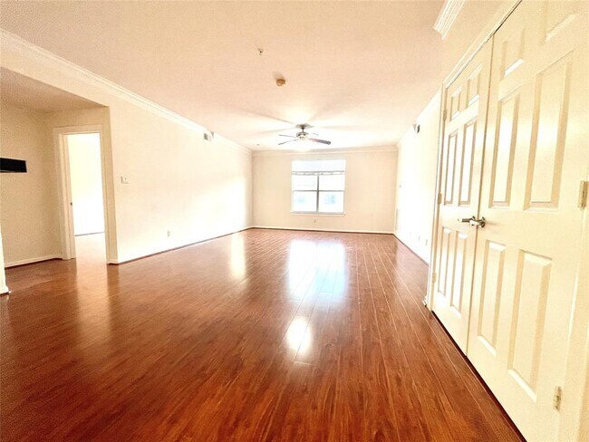 Building Photo - 6633 W Sam Houston Pkwy S