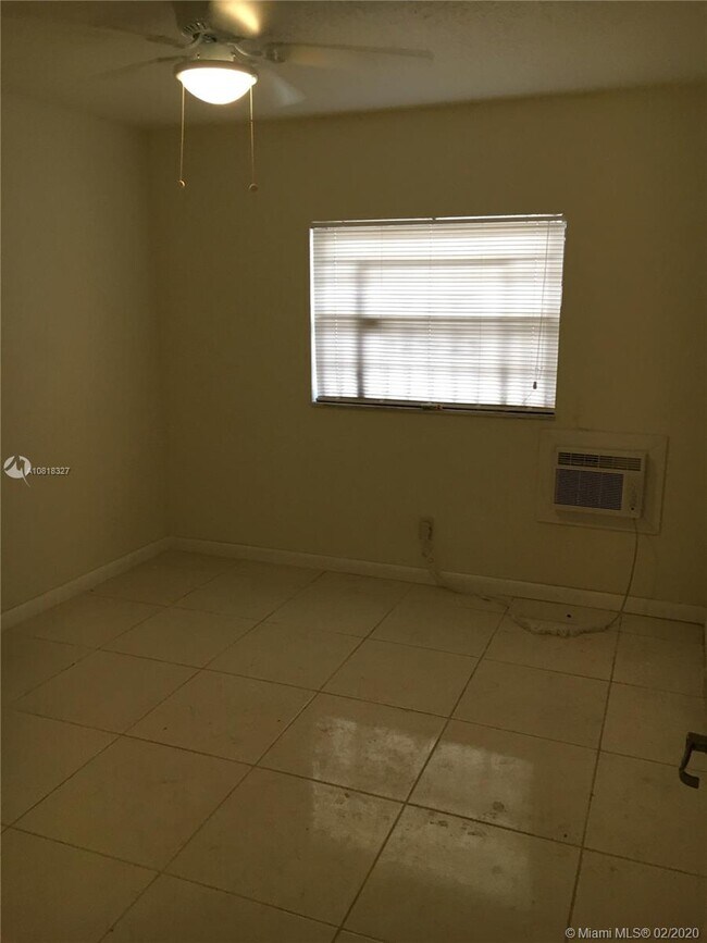 Foto del edificio - 1601 NW 7th Pl