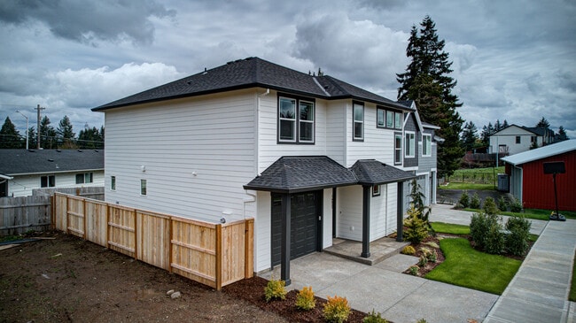 Building Photo - 14625 Oregon Iris Way