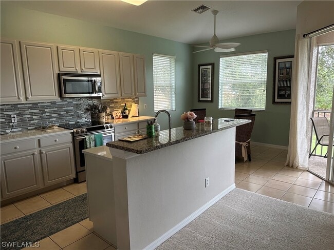 Building Photo - 9120 Spanish Moss Way