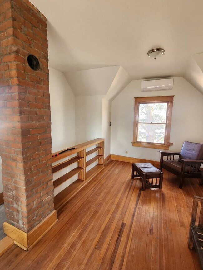 Foto del edificio - 820 Arno St SE