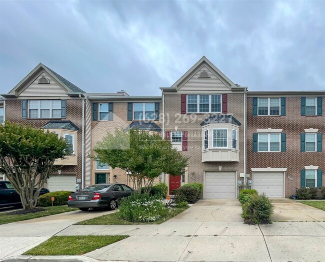 Building Photo - 3 br, 2 bath Townhome - 15930 Edgeview Ter...