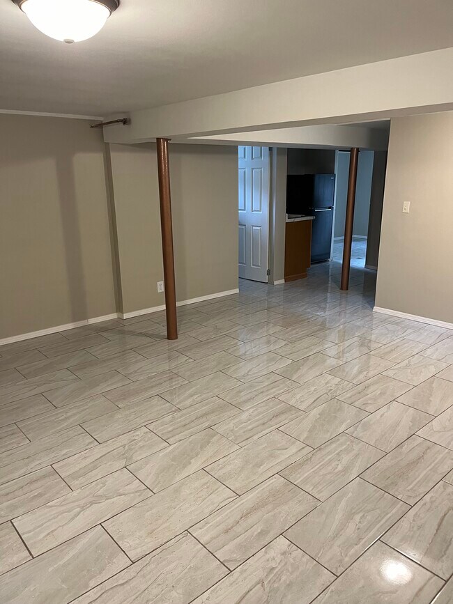 Foto del edificio - 1018 E Oak Ave