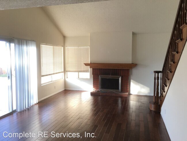 Building Photo - 4 br, 2.5 bath House - 16177 Barbee St
