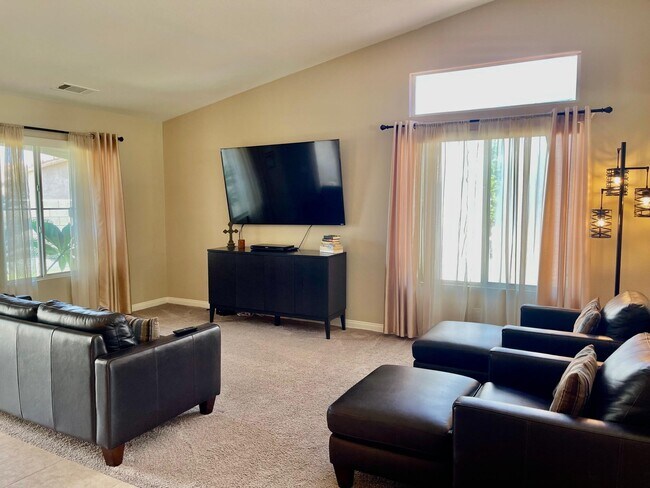 Foto del edificio - 79767 Randolph Ct