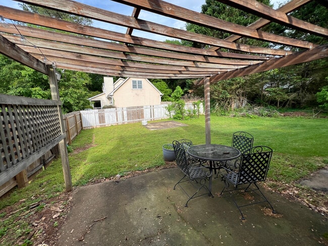 Building Photo - 4273 River Mill Dr