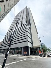 Building Photo - 235 W Van Buren St