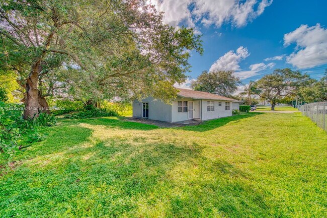 Foto del edificio - 757 NW 95th Terrace