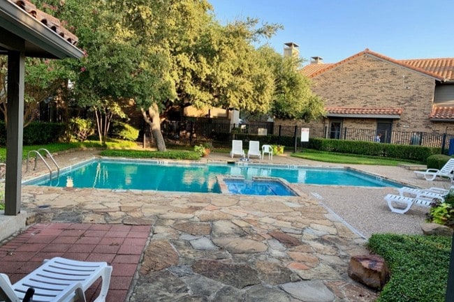 Community pool - 14800 Enterprise Dr