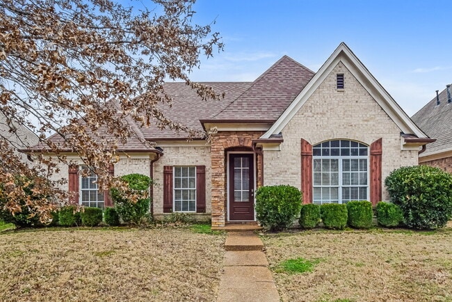 Building Photo - 5774 Bedford Loop E