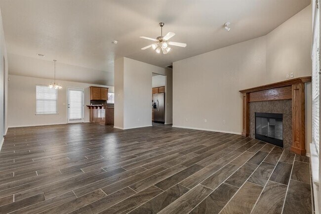 Foto del edificio - 15937 Katie Ridge Dr