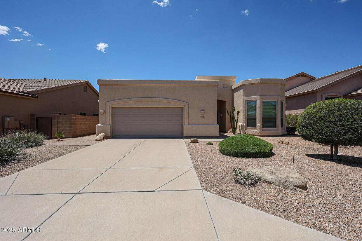 Primary Photo - 2318 N Boulder Mountain