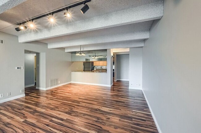 Foto del edificio - 777 N Washington St