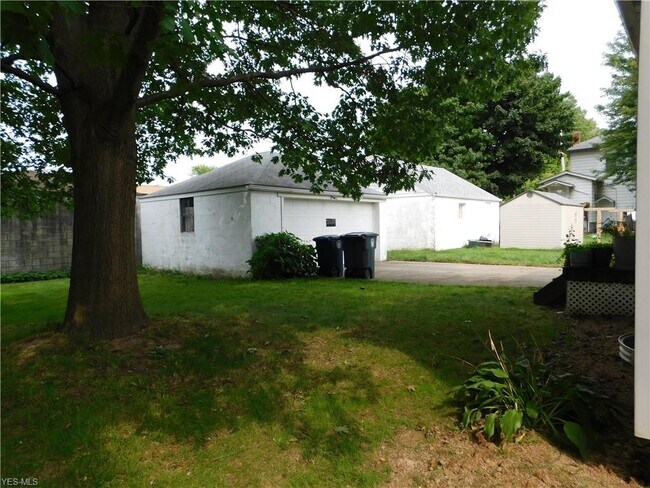Foto del edificio - 2544 Edwin Ave