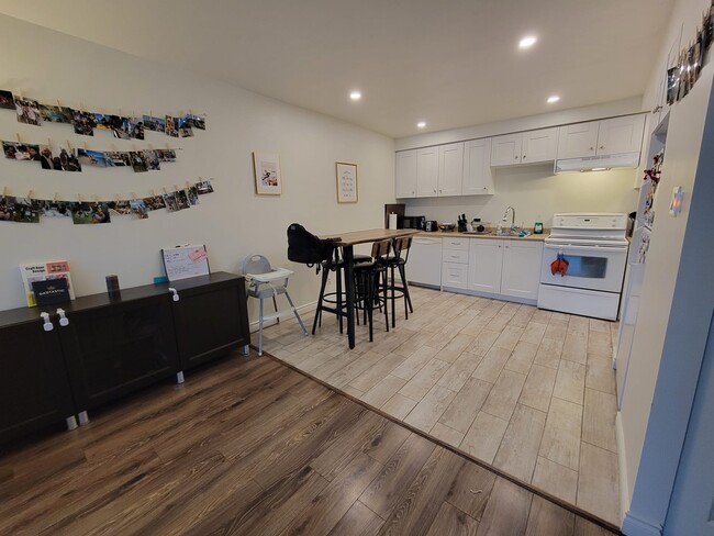 Building Photo - 2746 Boul Pie-IX