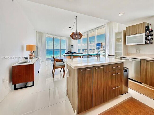 Foto del edificio - 6700 Indian Creek Dr