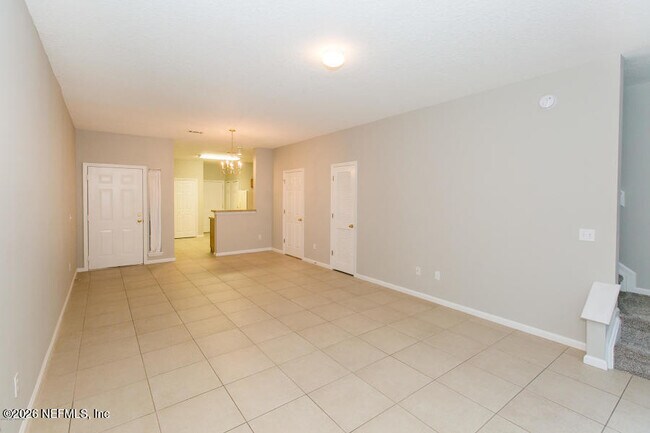 Building Photo - 365 Scrub Jay Dr