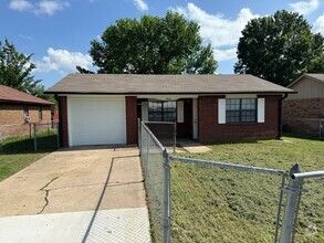 Building Photo - 3910 James Ct